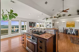 8132 Breeze Way, Jonestown, TX 78645 - Photo 16