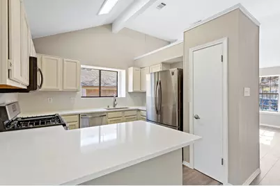 816 Clearwater Trail, Round Rock, TX 78664 - Photo 6