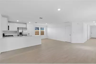 596 Sormonne Loop, Kyle, TX 78640 - Photo 4