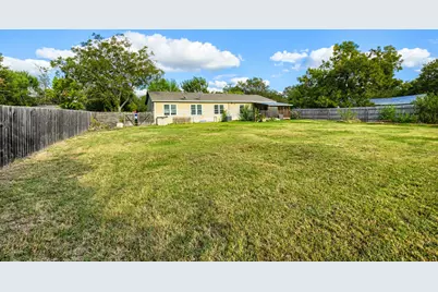 604 S Donohoe Street, Granger, TX 76530 - Photo 32
