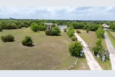 1294 Johnson Lane, Round Rock, TX 78665 - Photo 2
