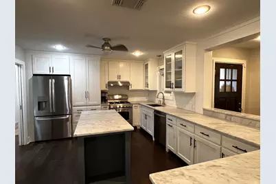 310 Buckeye Trail, La Grange, TX 78945 - Photo 6