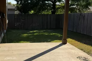 204 Wilderness Trail, Elgin, TX 78621 - Photo 22