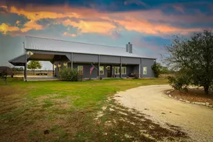 1138 Creekside Ln, Weimar, TX 78962 - Photo 1