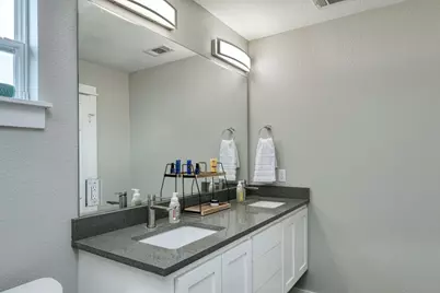 125 Hawea Lane, Bastrop, TX 78602 - Photo 16