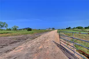 14512 Graef Rd, Creedmoor, TX 78610 - Photo 2