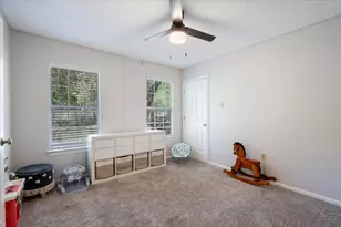 201 N Oak Hollow Rd, Georgetown, TX 78628 - Photo 18