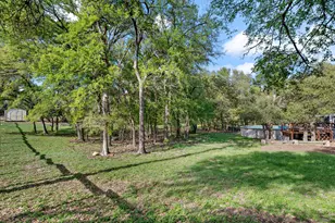 201 N Oak Hollow Rd, Georgetown, TX 78628 - Photo 38