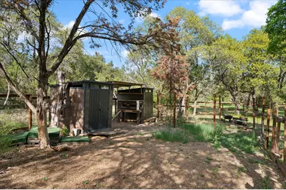 201 N Oak Hollow Road, Georgetown, TX 78628 - Photo 36