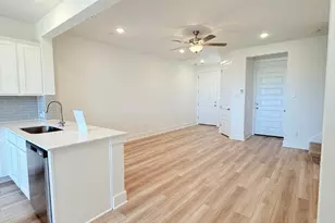 2546 Jack Nora Wy, Round Rock, TX 78665 - Photo 2