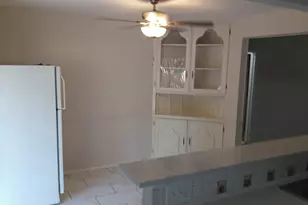 9405 Newberry Dr, Austin, TX 78729 - Photo 6