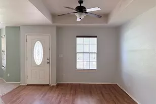 142 Nuuanu Ln, Bastrop, TX 78602 - Photo 4