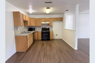 142 Nuuanu Lane, Bastrop, TX 78602 - Photo 4