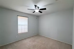 142 Nuuanu Ln, Bastrop, TX 78602 - Photo 14