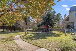 1601 Houston St, Austin, TX 78756 - Photo 2