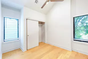 1118 Walton Ln, Austin, TX 78721 - Photo 6