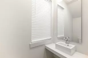 1118 Walton Ln, Austin, TX 78721 - Photo 12