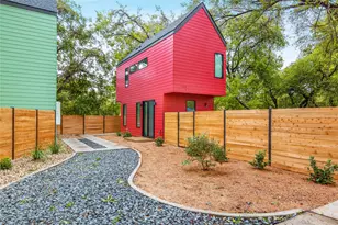 1118 Walton Ln, Austin, TX 78721 - Photo 1