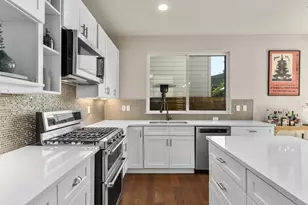 1807 Haskell St, Austin, TX 78702 - Photo 8