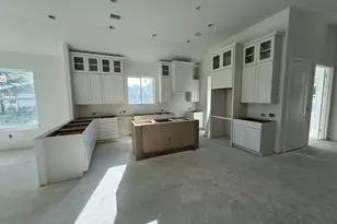604 Hi Circle South Dr, Horseshoe Bay, TX 78657 - Photo 8