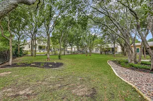 292 Whispering Wind Dr, Georgetown, TX 78633 - Photo 28
