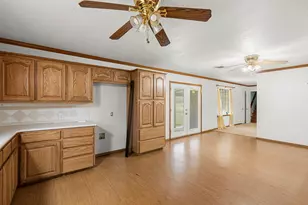 510 Country Ln, Hays, TX 78610 - Photo 4