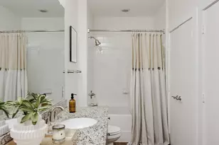 1900 Barton Springs Rd, Austin, TX 78704 - Photo 20