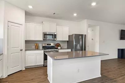 505 Golden Plains Parkway, Hutto, TX 78634 - Photo 8