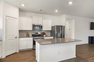 505 Golden Plains Pkwy, Hutto, TX 78634 - Photo 8
