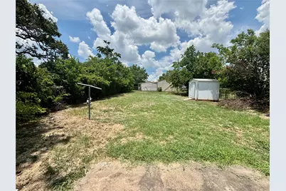 1708 Pennsylvania Avenue, Austin, TX 78702 - Photo 1
