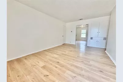 1708 Pennsylvania Avenue, Austin, TX 78702 - Photo 2