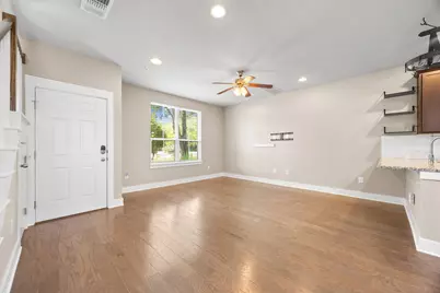 7505 Sugar Magnolia Street, Austin, TX 78757 - Photo 4