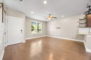 7505 Sugar Magnolia St, Austin, TX 78757 - Photo 4