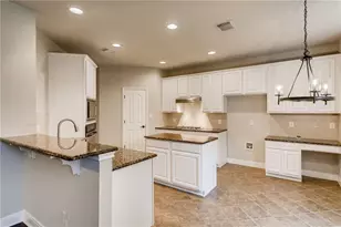 12605 Uvalde Creek Dr, Austin, TX 78732 - Photo 10