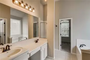 12605 Uvalde Creek Dr, Austin, TX 78732 - Photo 6