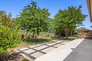 1002 Hanging Star Ln, Georgetown, TX 78633 - Photo 34