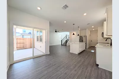 113 Sycamore Pines, Kyle, TX 78640 - Photo 6