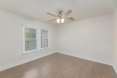 419 N Doak Street, Taylor, TX 76574 - Photo 26