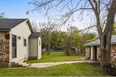 419 N Doak Street, Taylor, TX 76574 - Photo 30