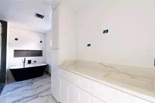 11805 Hyacinth Dr, Austin, TX 78758 - Photo 12