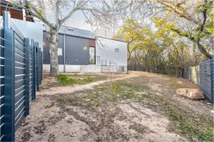 1304 Lipan Trail, Austin, TX 78733 - Photo 36