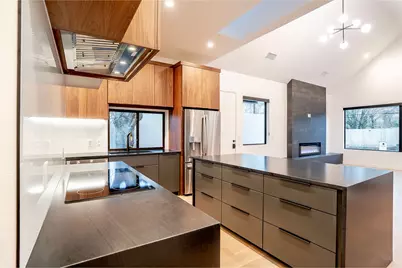 1304 Lipan Trail, Austin, TX 78733 - Photo 16