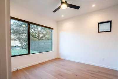 1304 Lipan Trail, Austin, TX 78733 - Photo 4