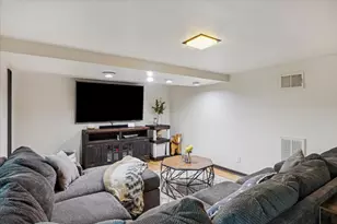 6407 Lynn Ln, Lago Vista, TX 78645 - Photo 22