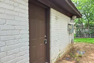 1811 Magnolia Dr, Round Rock, TX 78664 - Photo 2