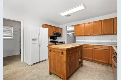 144 Vicksburg Loop, Elgin, TX 78621 - Photo 6