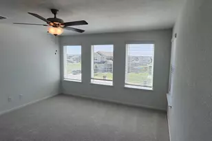 504 Yellow Ribbon Trl, Jarrell, TX 76537 - Photo 6