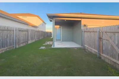 803 East Street, Hutto, TX 78634 - Photo 24