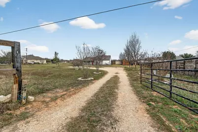 174 Monroe King Lane, Elgin, TX 78621 - Photo 20
