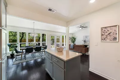 9405 Shady Oaks Drive, Austin, TX 78729 - Photo 10